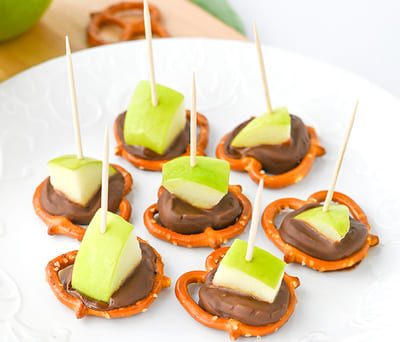 tray of caramel apple pretzel bites