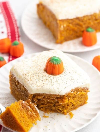 individual servings of pumpkin cake 